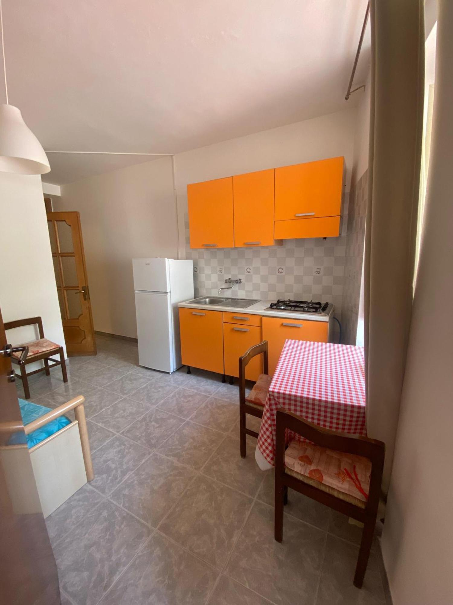 شقة Tosk House بيسْكيتْشّي المظهر الخارجي الصورة